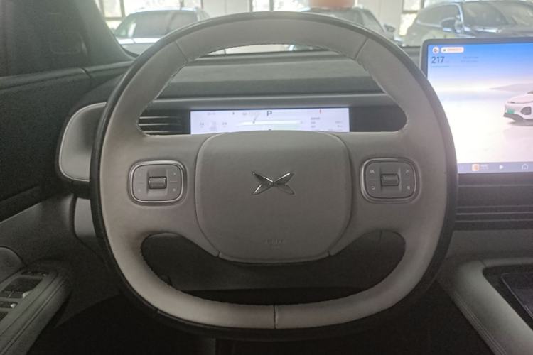 Used XPeng G6 2023 580 Long-Range Max Steering Wheel