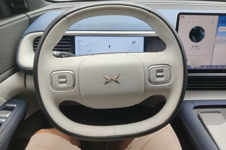 Used XPeng G6 2023 580 Long-Range Pro Steering Wheel