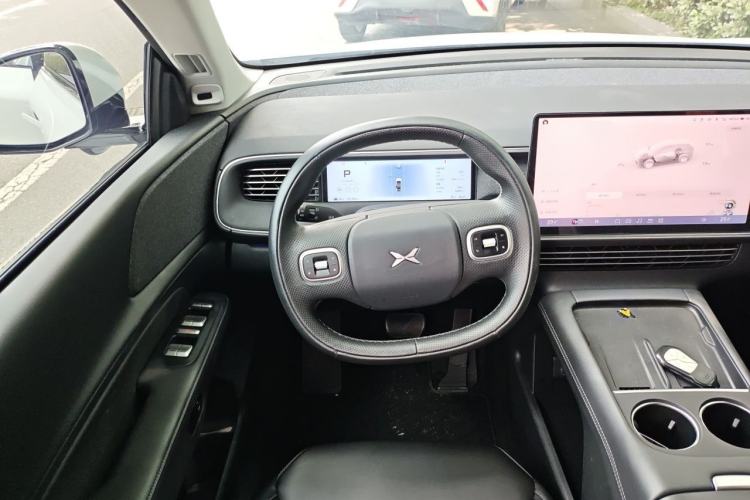 Used XPeng G6 2023 580 Long-Range Pro Steering Wheel