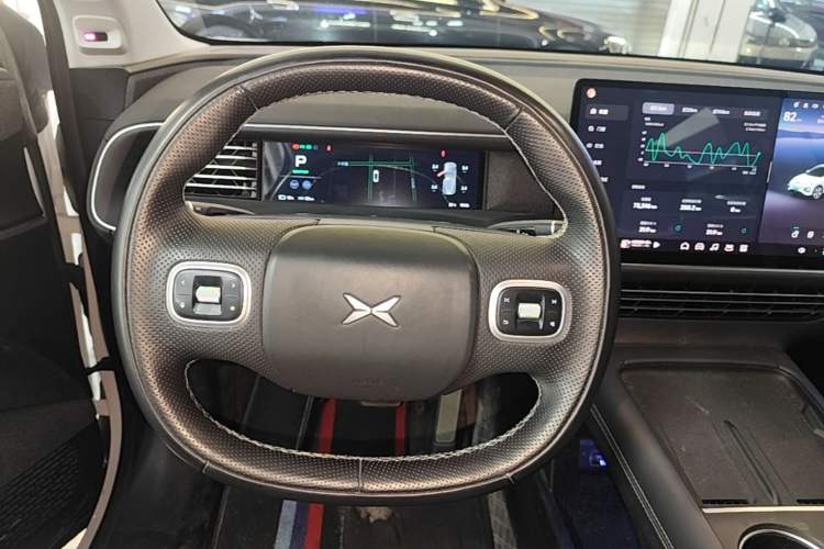 Used XPeng G6 2023 580 Long-Range Max Steering Wheel