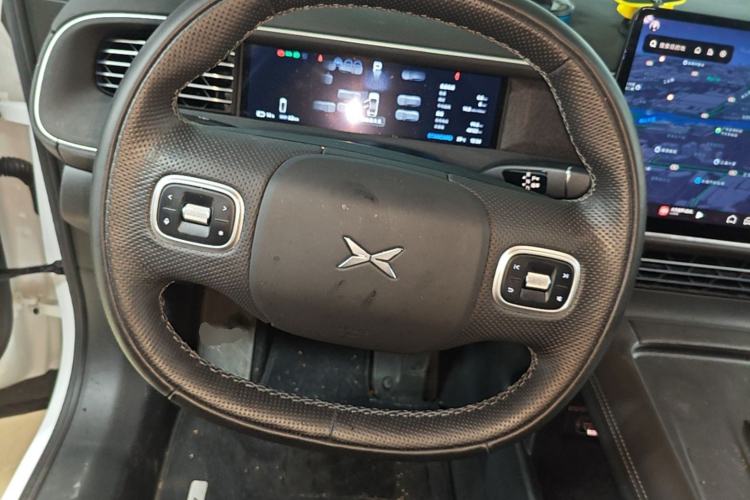 Used XPeng G6 2023 580 Long-Range Max Steering Wheel