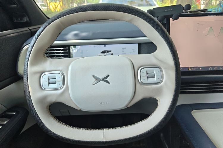 Used XPeng G6 2023 580 Long-Range Pro Steering Wheel