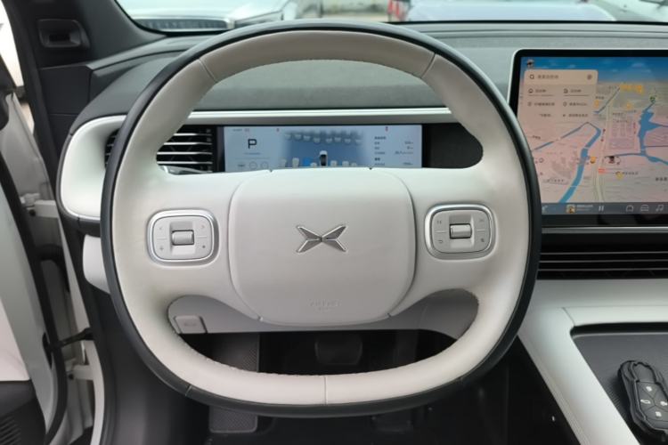 Used XPeng G6 2023 755 Ultra-Long Range Max Steering Wheel