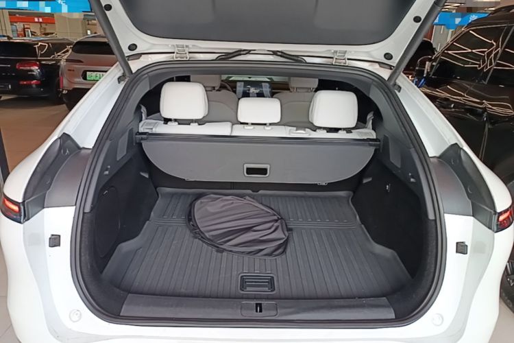 Used XPeng G6 2023 580 Long-Range Max Trunk