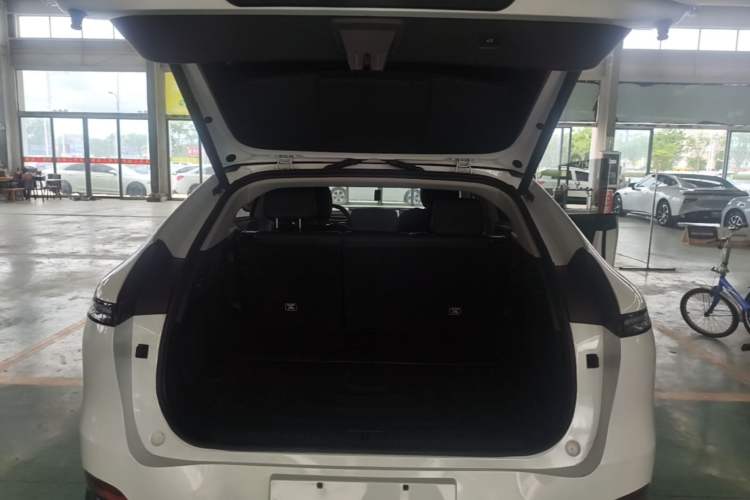 Used XPeng G6 2023 580 Long-Range Pro Trunk
