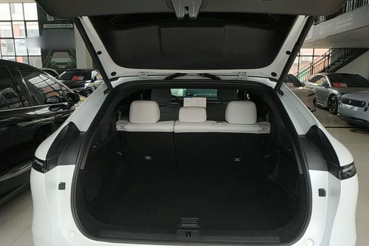 Used XPeng G6 2023 580 Long-Range Pro Trunk