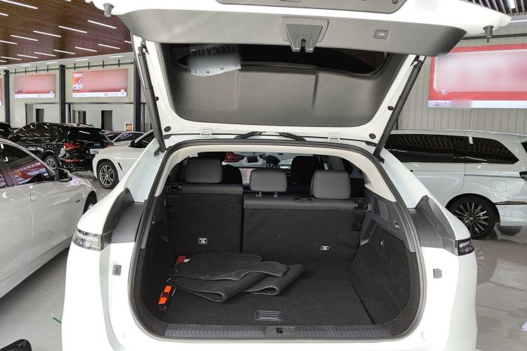 Used XPeng G6 2023 580 Long-Range Pro Trunk