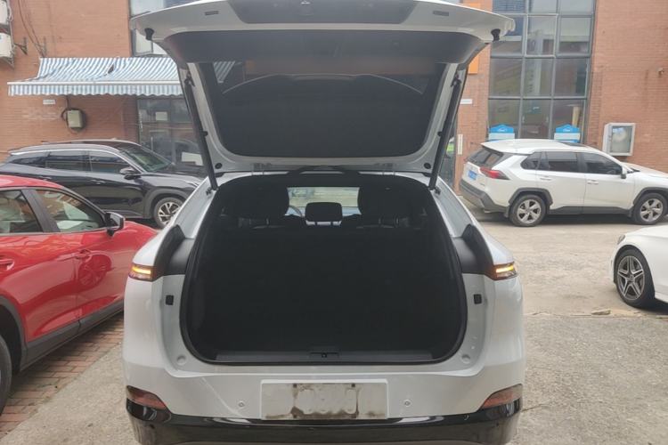 Used XPeng G6 2023 580 Long-Range Pro Trunk