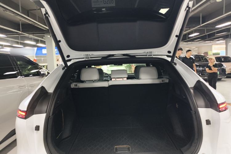 Used XPeng G6 2023 755 Ultra-Long Range Max Trunk