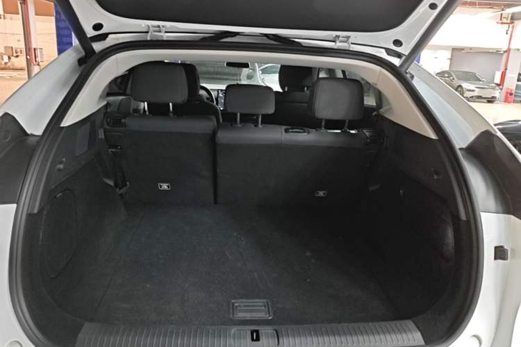 Used XPeng G6 2023 755 Ultra-Long Range Max Trunk
