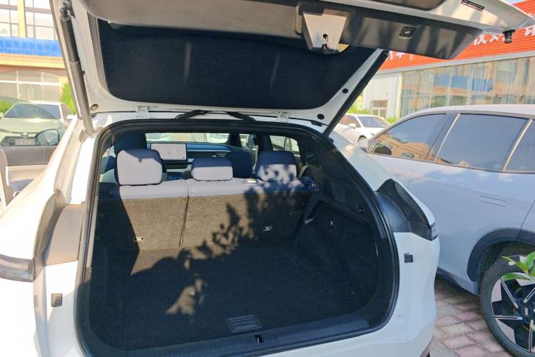 Used XPeng G6 2023 580 Long-Range Max Trunk