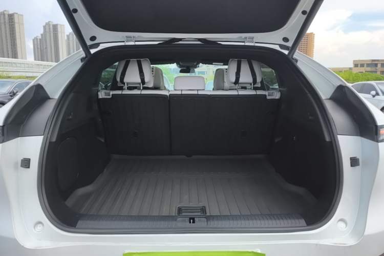 Used XPeng G6 2023 755 Ultra-Long Range Max Trunk
