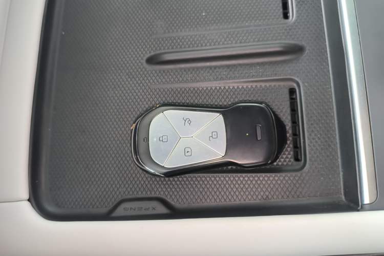 Used XPeng G6 2023 580 Long-Range Pro Vehicle Key
