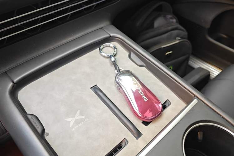 Used XPeng G6 2023 755 Ultra-Long Range Pro Vehicle Key