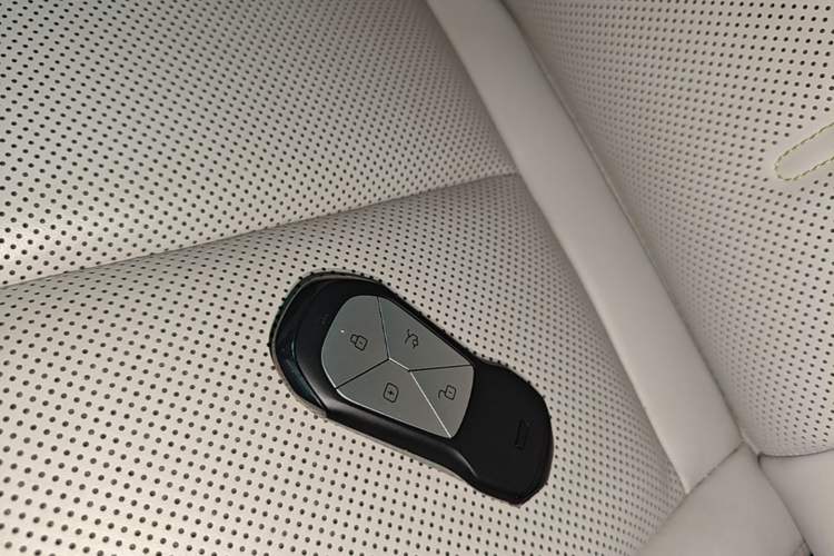 Used XPeng G6 2023 580 Long-Range Pro Vehicle Key