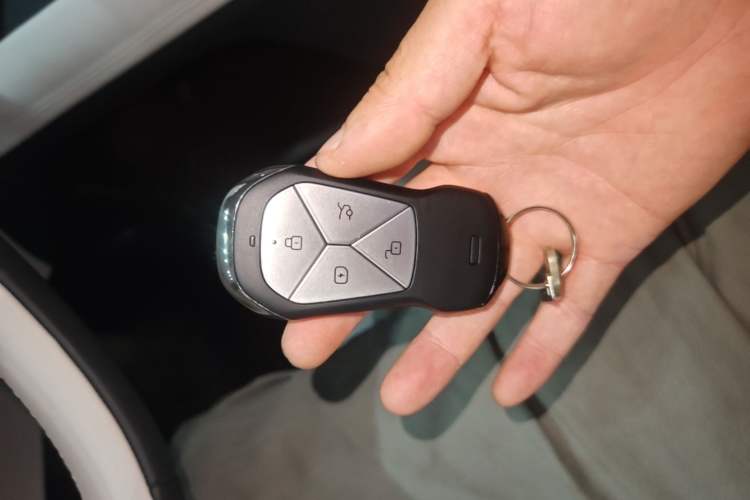 Used XPeng G6 2023 580 Long-Range Max Vehicle Key