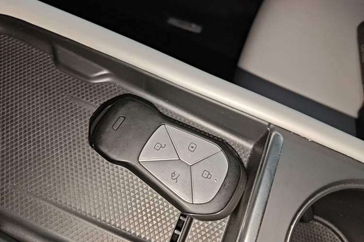 Used XPeng G6 2023 755 Ultra-Long Range Max Vehicle Key