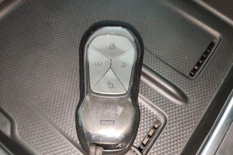 Used XPeng G6 2023 580 Long-Range Pro Vehicle Key