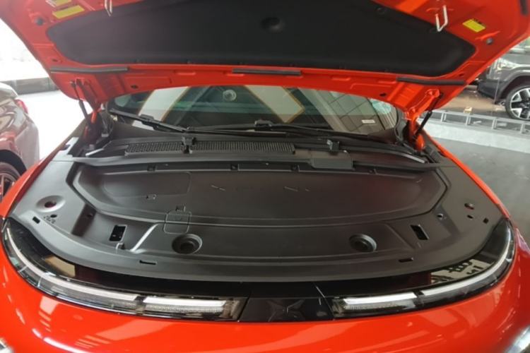 Used XPeng G6 2023 580 Long-Range Pro Engine Bay