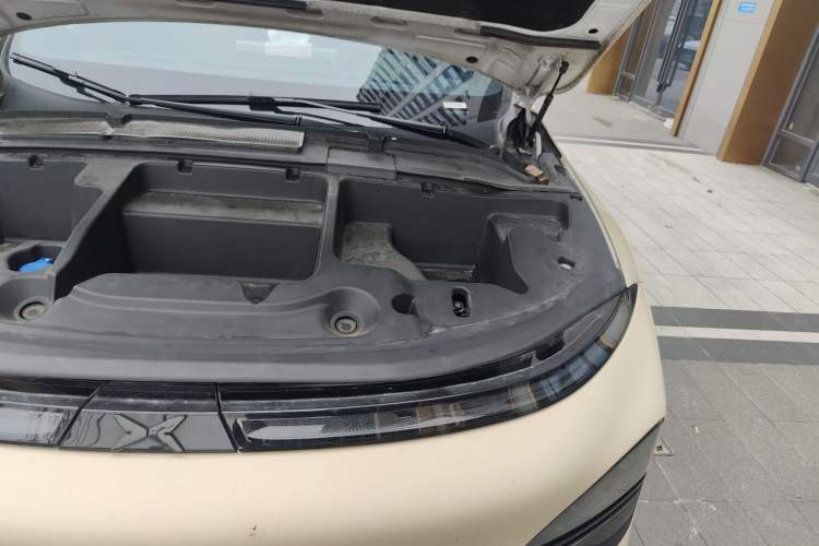 Used XPeng G6 2023 580 Long-Range Pro Engine Bay Left