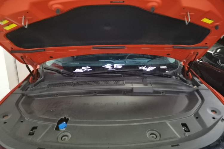 Used XPeng G6 2023 580 Long-Range Pro Engine Bay