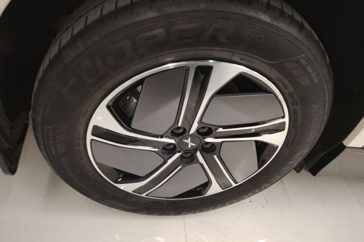 Used XPeng G6 2023 580 Long-Range Pro Exterior 5