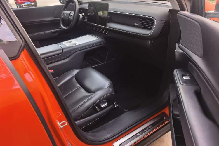 Used XPeng G6 2023 580 Long-Range Pro Interior 9