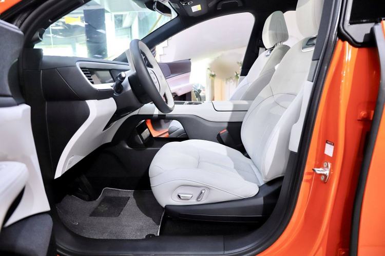 Used XPeng G6 2023 755 Ultra-Long Range Pro Left Front Seat