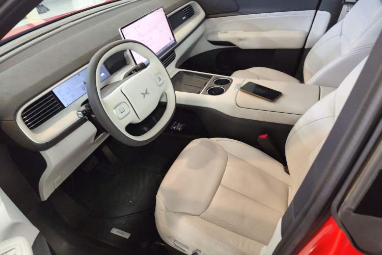 Used XPeng G6 2023 755 Ultra-Long Range Max Left Front Seat