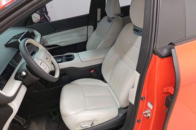 Used XPeng G6 2023 580 Long-Range Pro Left Front Seat