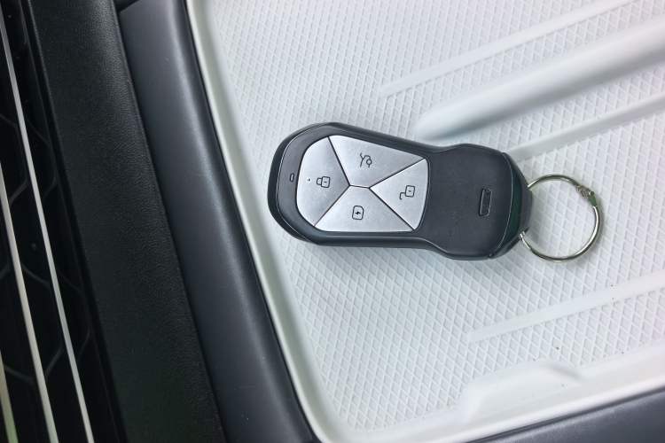 Used XPeng G6 2023 580 Long-Range Pro Left Rear Seat