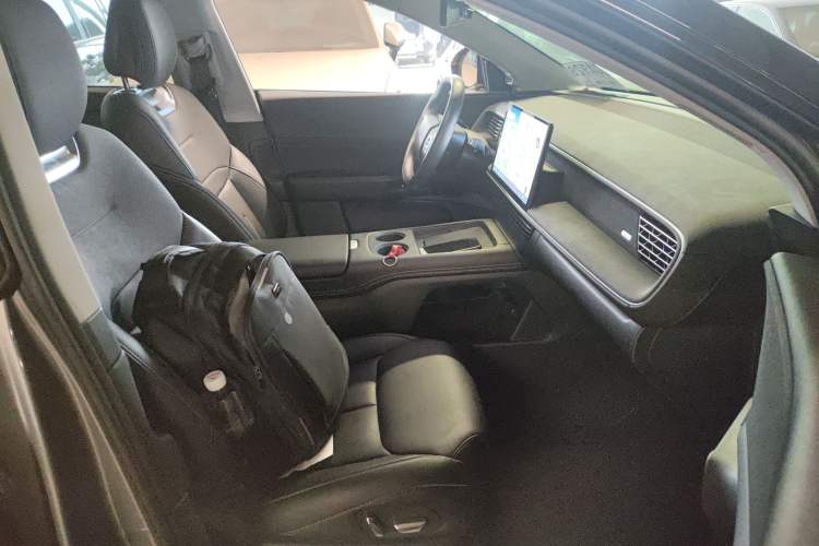 Used XPeng G6 2023 580 Long-Range Pro Right Front Seat