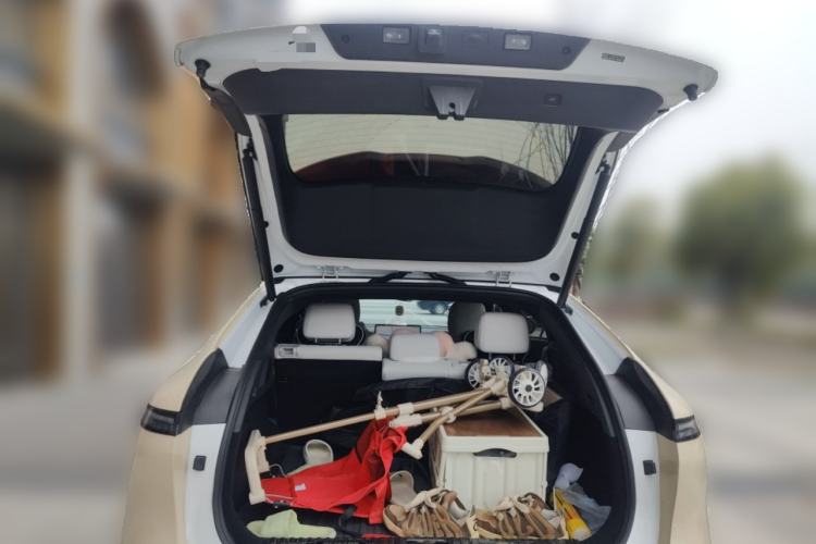 Used XPeng G6 2023 580 Long-Range Pro Trunk