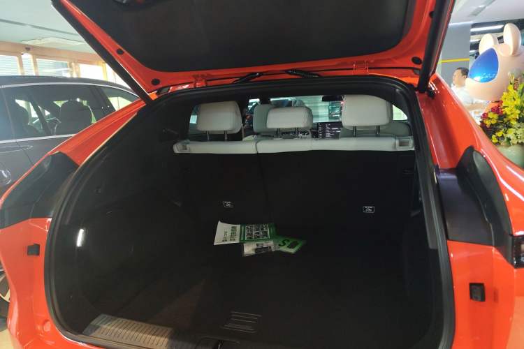 Used XPeng G6 2023 755 Ultra-Long Range Pro Trunk