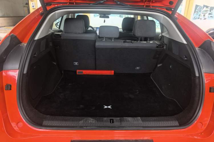 Used XPeng G6 2023 580 Long-Range Pro Trunk