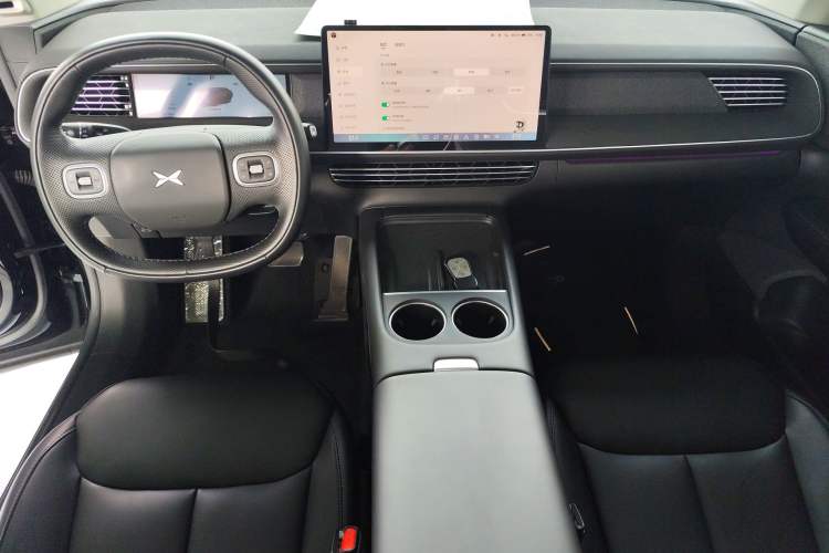 Used XPeng G6 2024 580 Long-Range Plus Center Console