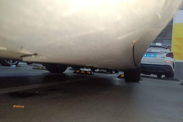 Used XPeng G6 2024 580 Long-Range Plus Chassis Front Left