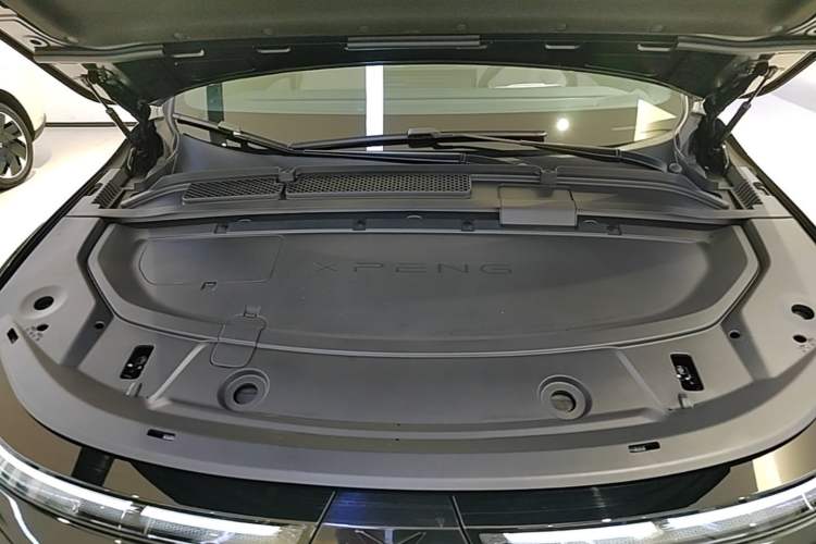 Used XPeng G6 2024 580 Long-Range Plus Engine Bay