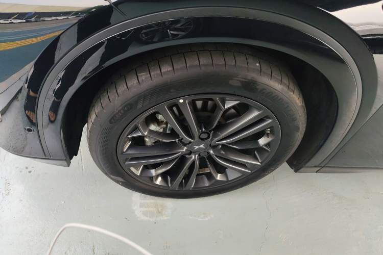 Used XPeng G6 2024 580 Long-Range Plus Exterior 4
