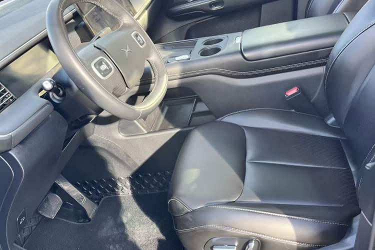 Used XPeng G6 2024 580 Long-Range Plus Exterior 9
