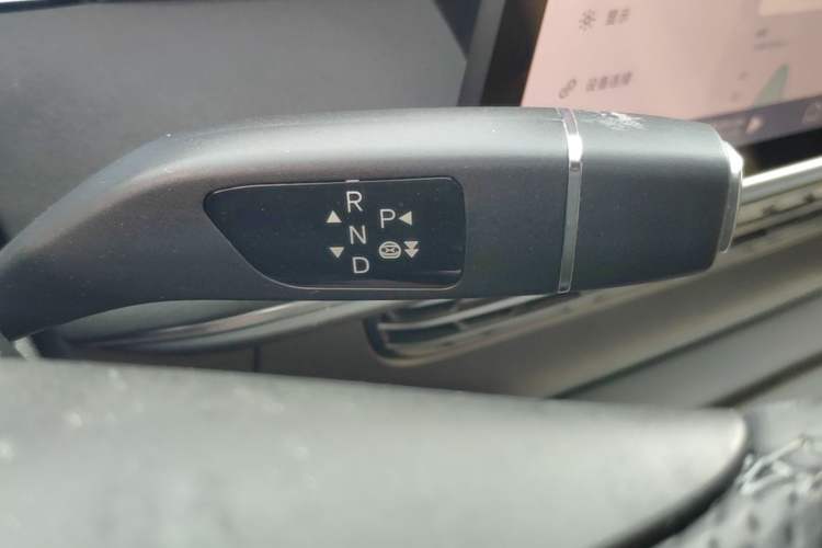 Used XPeng G6 2024 580 Long-Range Plus Gear Lever