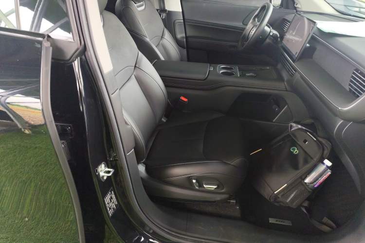 Used XPeng G6 2024 580 Long-Range Plus Right Front Seat