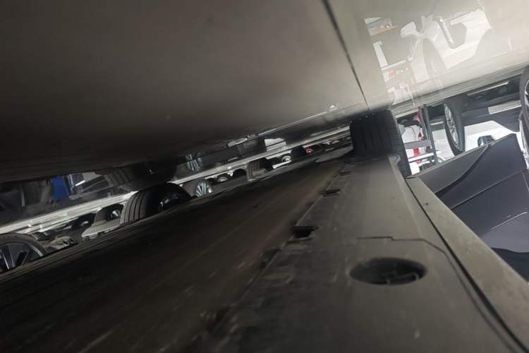 Used XPeng G6 2024 580 Long-Range Plus Right Side Sill