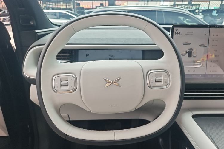 Used XPeng G6 2024 580 Long-Range Plus Steering Wheel