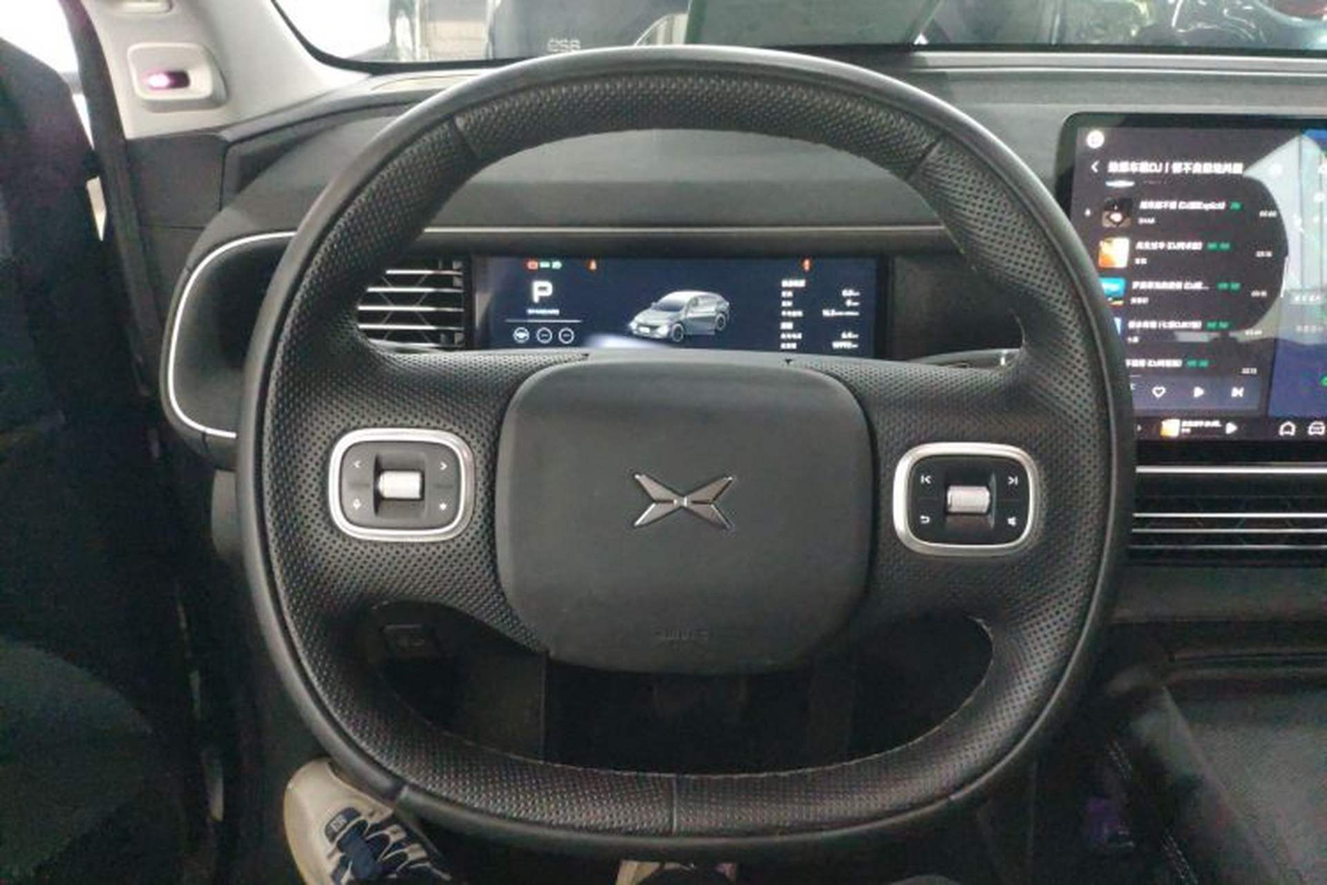 Used XPeng G6 2024 580 Long-Range Plus Steering Wheel