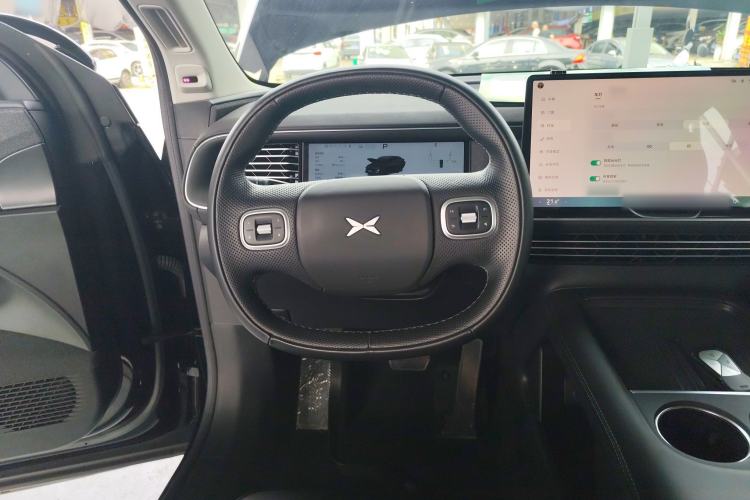 Used XPeng G6 2024 580 Long-Range Plus Steering Wheel