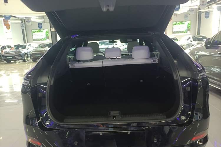Used XPeng G6 2024 580 Long-Range Plus Trunk
