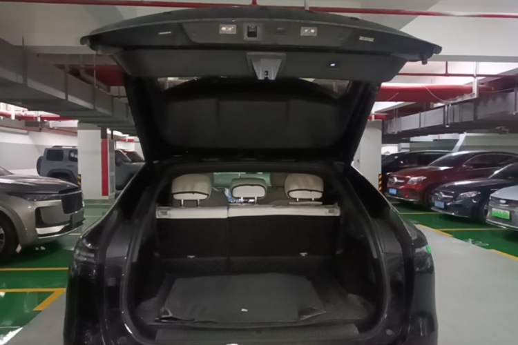 Used XPeng G6 2024 580 Long-Range Plus Trunk