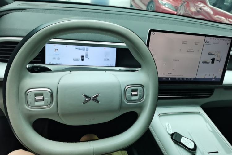 Used XPeng G6 2024 580 Long-Range Plus Center Console