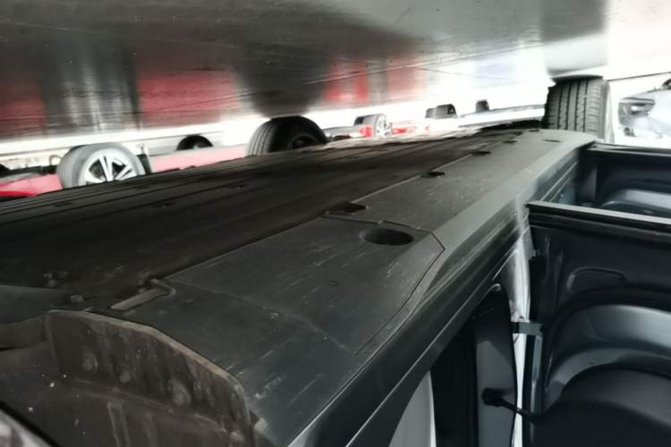 Used XPeng G6 2024 580 Long-Range Plus Left Side Sill